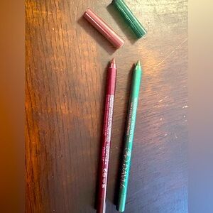 Lipliner & eyeliner combo pencils new
Waterproof green and brown